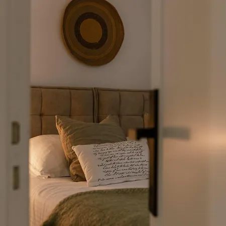 Huswell - Pleasant 2 Bedroom In Center Daire *