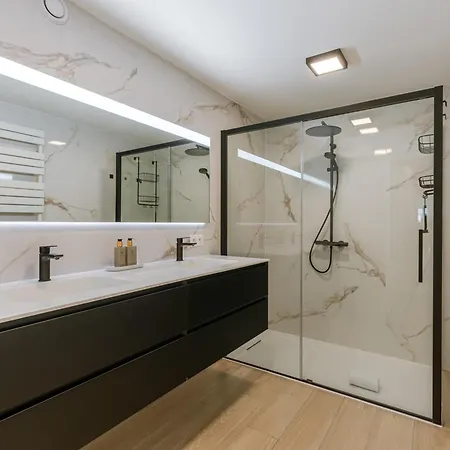 Daire Huswell - Pleasant 2 Bedroom In Center