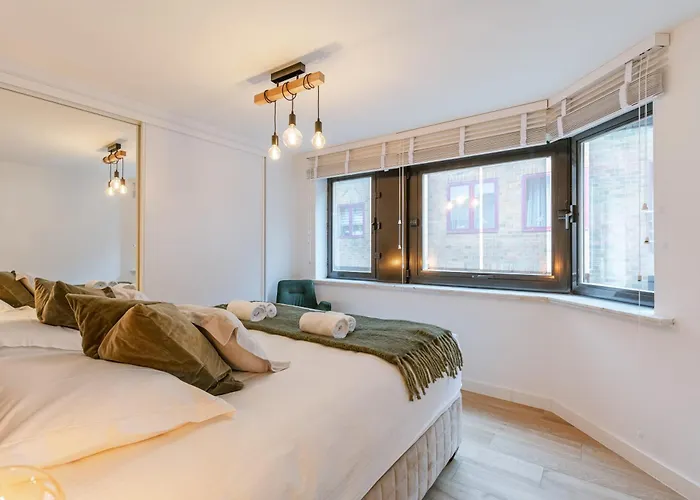 Huswell - Pleasant 2 Bedroom In Center * 布兰肯贝赫